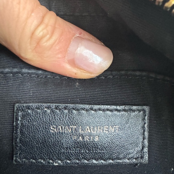 YSL Lou Croc-Embossed Camera Bag - Picture 6 of 9